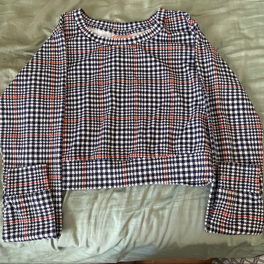 Cropped orange and blue shirt